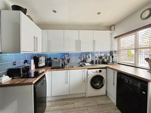 Kitchen- click for photo gallery
